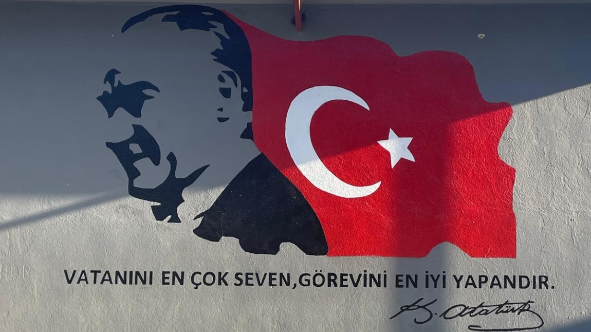 ATATÜRK VE BAYRAĞIMIZ